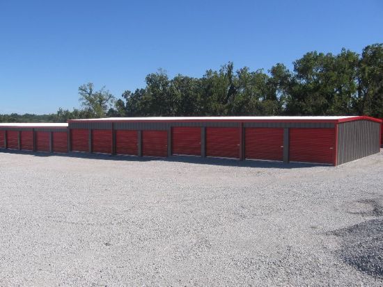 Excelbuildings's tweet photo. Mini Storage's are a great investment! #ministorage #metalbuildings #SteelFraming #DIY #BankLoan https://t.co/NLA34nZqLj