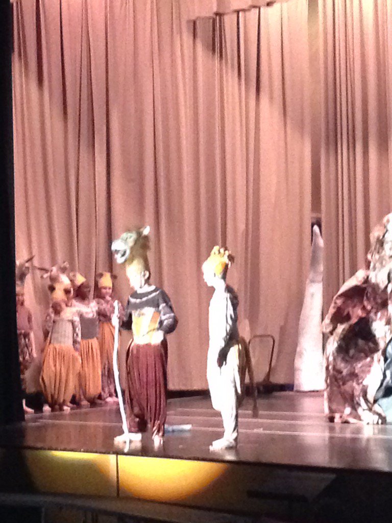 KainStacy's tweet photo. BE Drama Club presents Lion King Jr.
#showingtonightatWheatland https://t.co/wKxO4Fj2JT