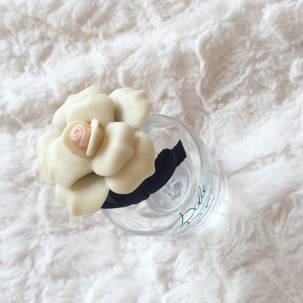 Blwcorner's tweet photo. This bottle thooooough #dolce #dolceandgabbana #perfume #bbloggers #lbloggers #blwbell https://t.co/n8Nyi4a5PA