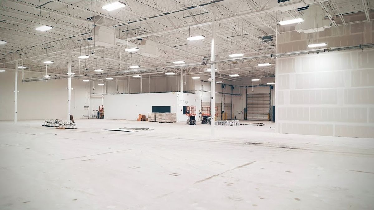 verge's tweet image. Google is building a self-driving car R&amp;amp;D center near Detroit theverge.com/2016/5/25/1177…