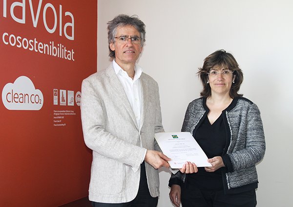 LavolaColombia's tweet photo. El #Ecoedificio de @Lavola1981 recibe la renovación del distintivo de #gestiónambiental en edificios de oficinas https://t.co/jGePOEZZUu