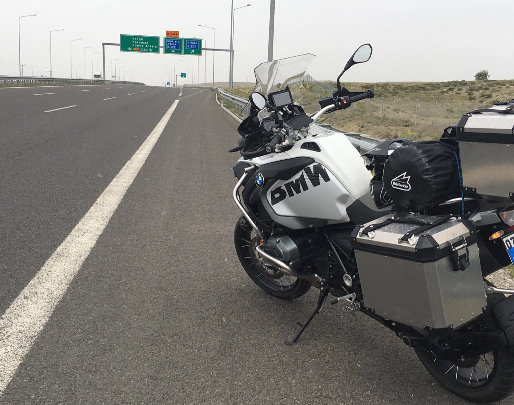 AlperTurlu's tweet photo. #Bmw Gs 1200 #Adventure#Enduro# https://t.co/0hggKa0mnG