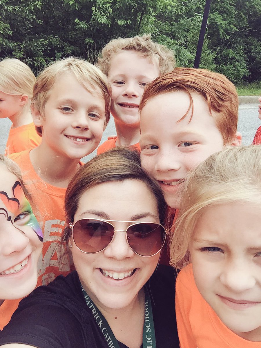 MrsByrdCoomer's tweet photo. These kiddos have so much joy! Soaking it up today at the #coolCatholicschool. 😊 https://t.co/MDjxGGTw2G