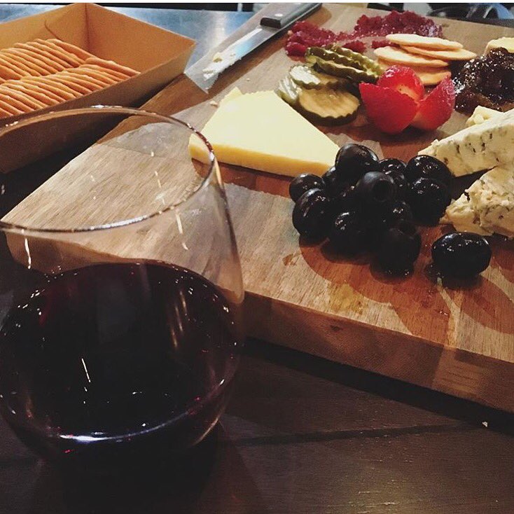 IronSideCellars's tweet photo. It's #NationalWineDay, so don't forget to treat yourself to some #Cabernet and delicious eats! https://t.co/nsjrOe4whA