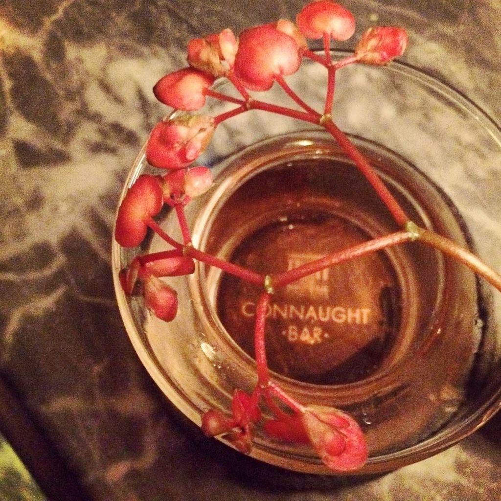 How's your humpday <a href="/TheConnaught/">The Connaught</a> <a href="/theneatglassuk/">The NEAT Glass UK</a> ? #Cocktails #Scotch #lovelondon ift.tt/1U8EhP6