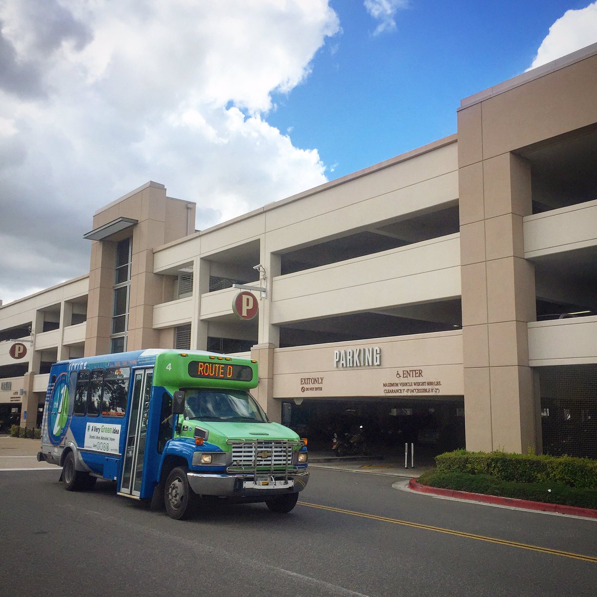 Spectrumotion's tweet photo. The @cityofirvine's #iShuttle service times up with @metrolink trains &amp; serves #IrvineSpectrum area businesses. https://t.co/xkkHsHJZPQ