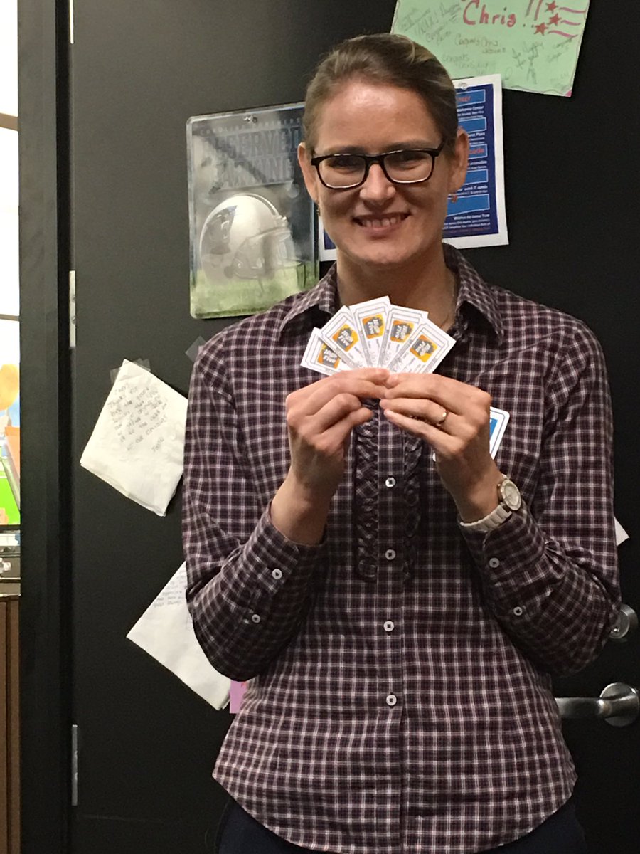 Gough14Chris's tweet photo. Natallia celebrating her agents using the Bill Estimator Tool🎉🎊. #lifeatatt #TuggleNation #attemployee https://t.co/hxFUyF0opp
