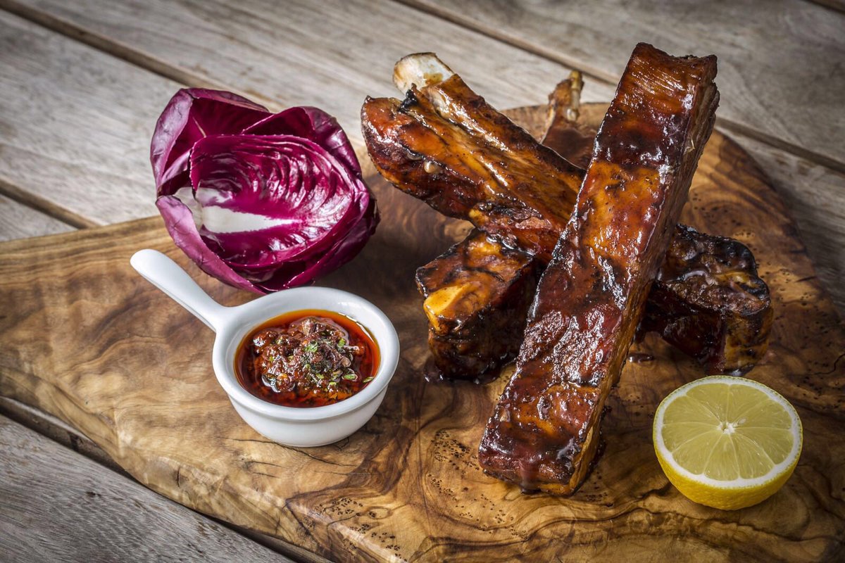 This week’s recipe is a #BBQ classic perfect for the #bankholiday weekend from <a href="/mazegrill/">maze Grill</a> Gx ow.ly/XQeo300zWXZ