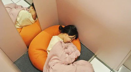 会社の女性トイレに休憩室！福利厚生がすごいと話題にｗｗ