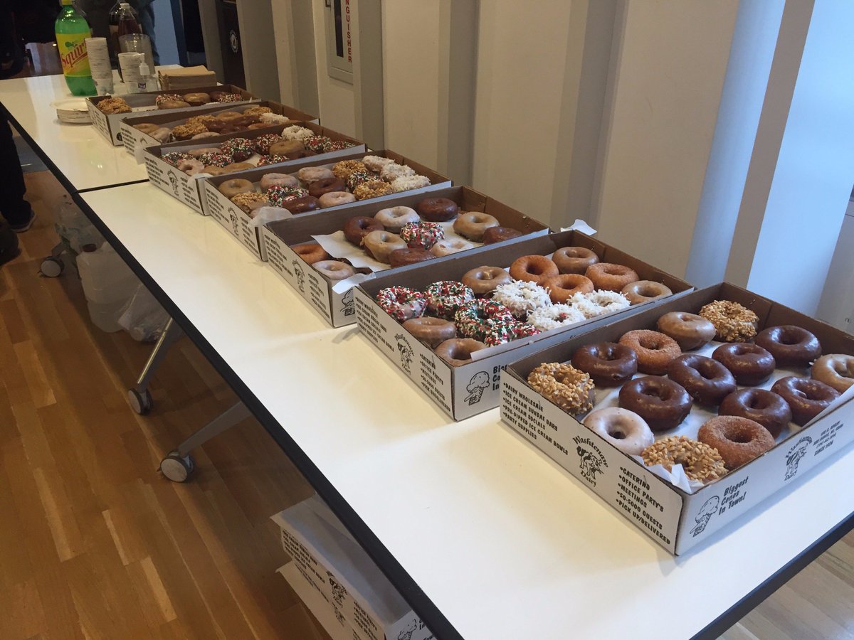 UMnorthquad's tweet photo. Happy Wednesday! Today we're dreaming of donuts.... #nqevents #umich https://t.co/tUalSheo73