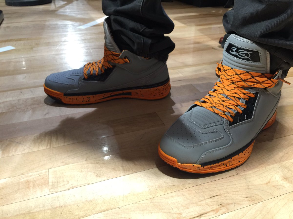 WayofWade's tweet photo. shout out to the @TheFootPrince who's wearing some straight 🔥 to #WoWNBAStore https://t.co/a4YvS0lJbL