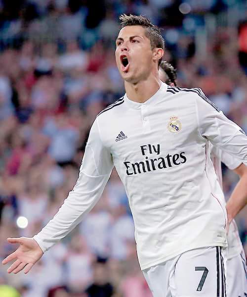 MotivacionesF's tweet photo. ”Que PSG y Manchester City se olviden, me quiero retirar en el Real Madrid" - Cristiano Ronaldo. https://t.co/Gxkkh0Rc82