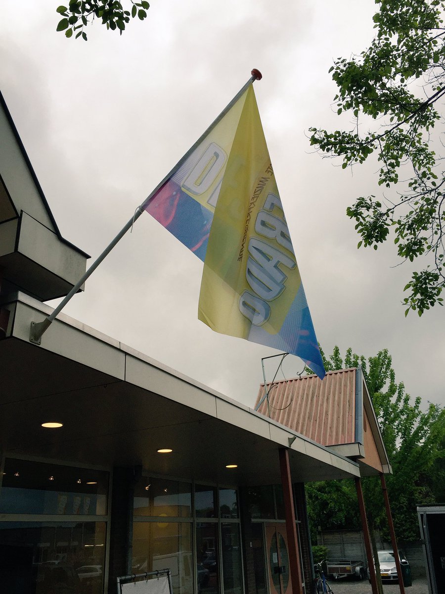 RadioDesperado's tweet photo. Opbouw studio in volle gang voor radio Desperado-reünie https://t.co/ulILWhdZC5