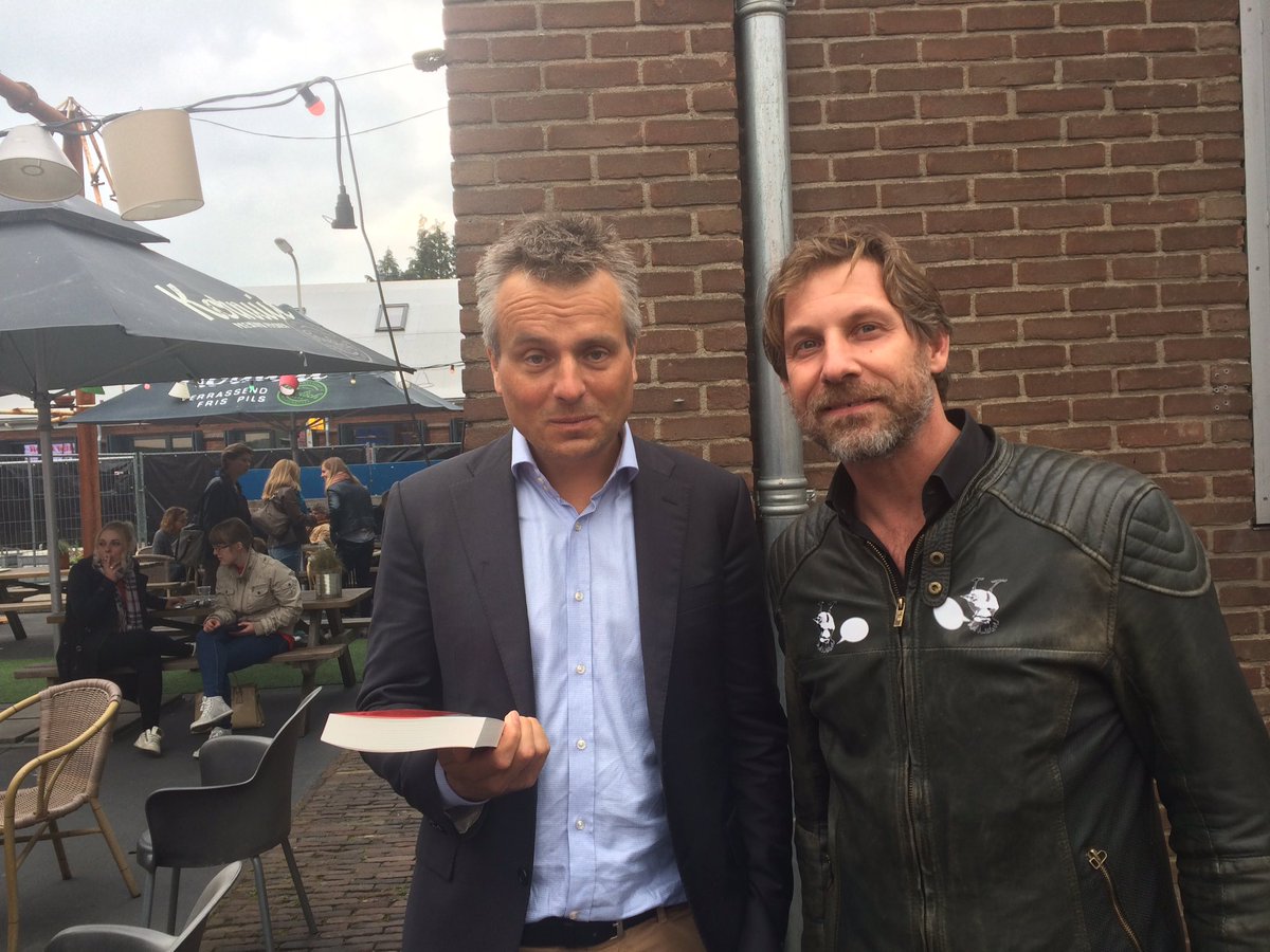 En dan kom je zo maar in het wild @jorisluyendijk &amp; <a href="/resourcerer/">Resourcerer</a> tegen in #deventer #hgkfvnl