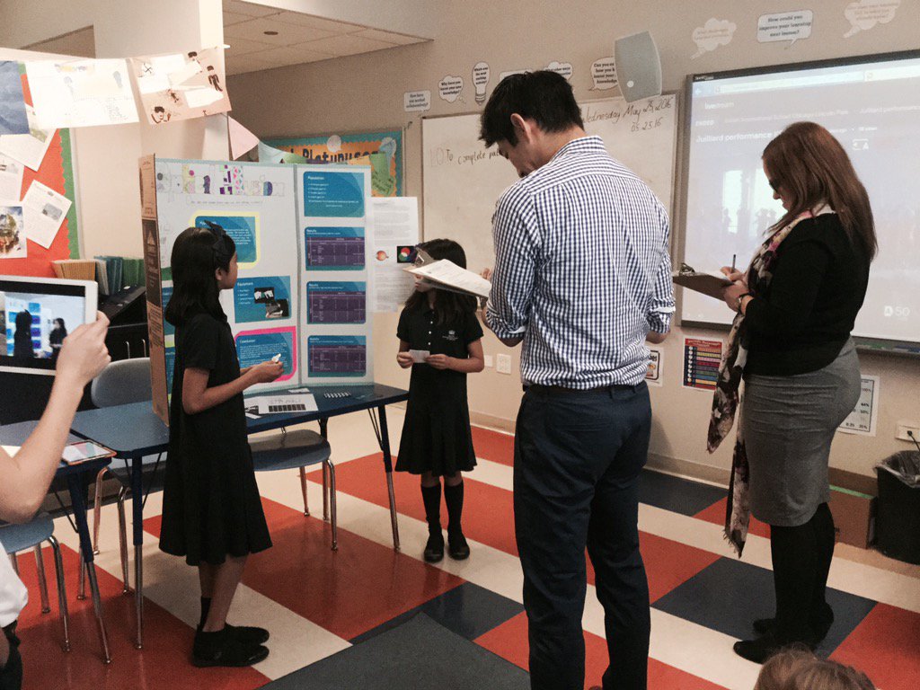 BISCLPYear5's tweet image. A wonderful presentation from Amalie and Suhani about optical illusions #proudplatypuses #welovescience