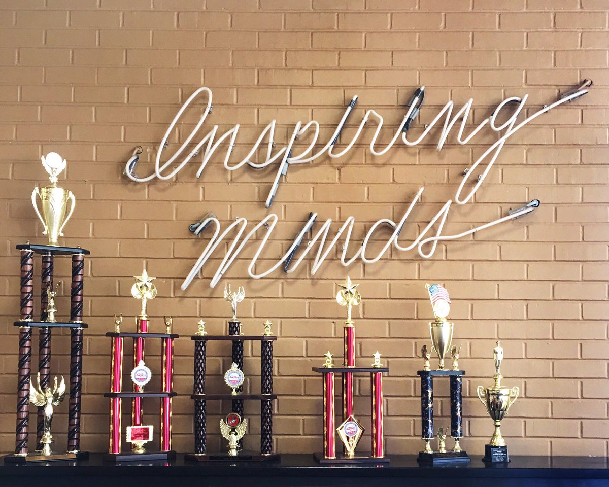We LOVE this sign at <a href="/mclanecte/">McLane CTE Pathways</a>! #InspiringMinds