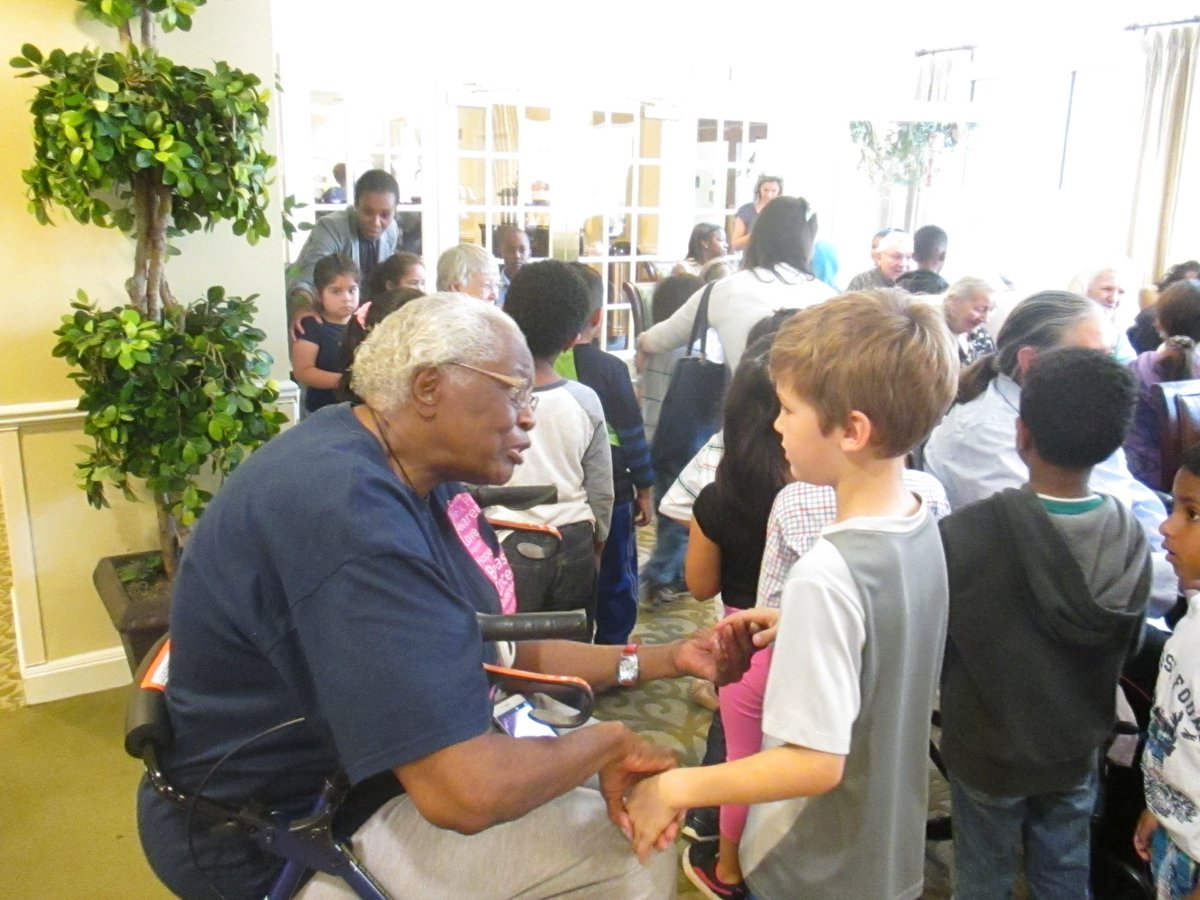 RandolphStars's tweet photo. K class delights Brookdale residents with music &amp; cheer! @randolphvocal @musicrandolph #RanIBStars #CommunityService https://t.co/LEOFPcFGju