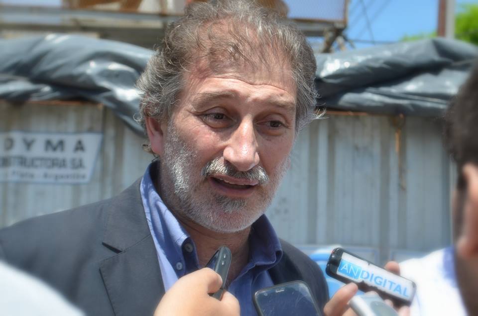 DiputadosGEN's tweet photo. "Piden que se complementen los servicios que brinda la UPA de los Hornos en La Plata " Ver:  https://t.co/KQdlKLn5Nl https://t.co/bDKQ6bmyVj