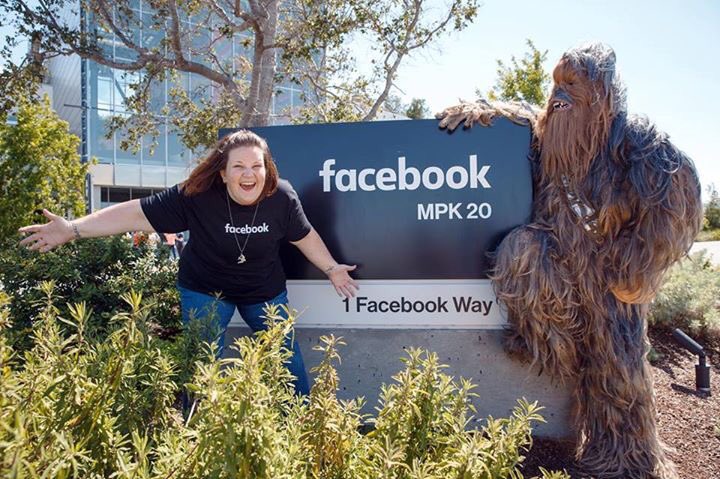 martamiklinska's tweet photo. So FB invited Candace Payne, famous for her Chewbacca mask video, to their HQ and they had a fun surprise for her 😂 https://t.co/7bNuZ91Trn