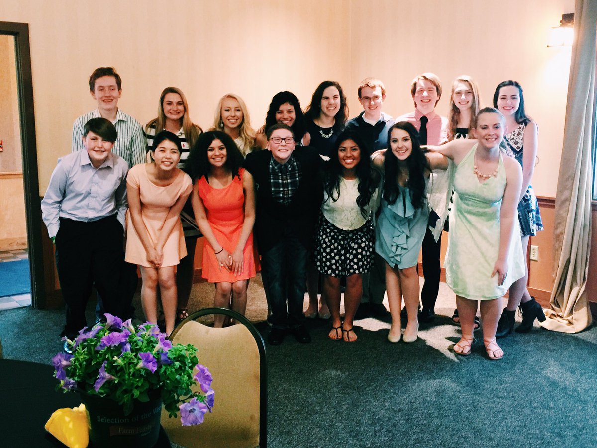 lshsspeech's tweet photo. That's a wrap! Thank you for an AMAZING year &amp; banquet! Bright things ahead! Goodbye seniors. Until next time. ❤️ https://t.co/qQrO48uIVK