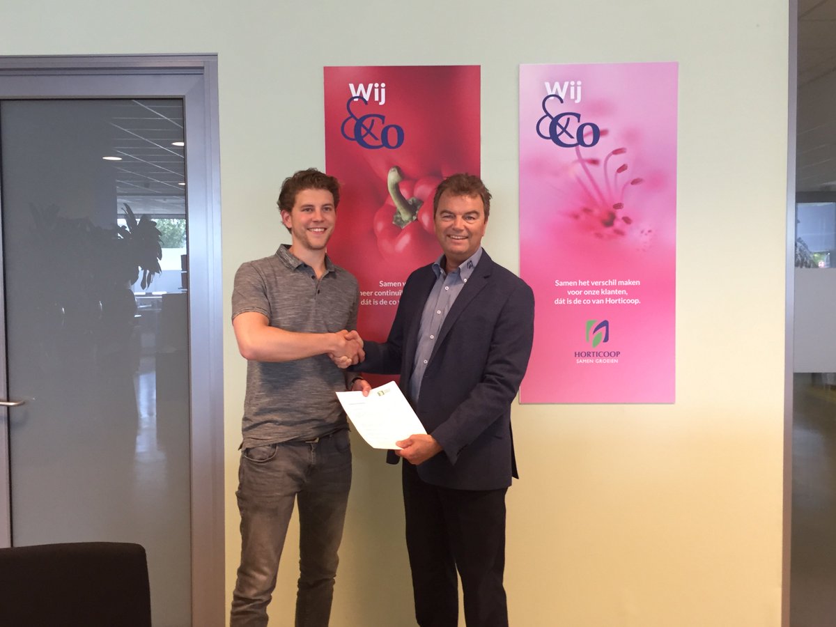 TJOostland's tweet photo. Samen het verschil maken @Horticoop #samenwerking #sponsoring #tuinbouwjongeren #wijwerkenaanonzetoekomst https://t.co/TJNeLxVEya