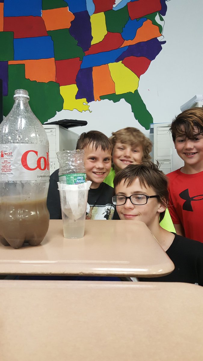 HawkSTEMClub's tweet image. #cleanwater @HIntermediate summer school ❤STEM