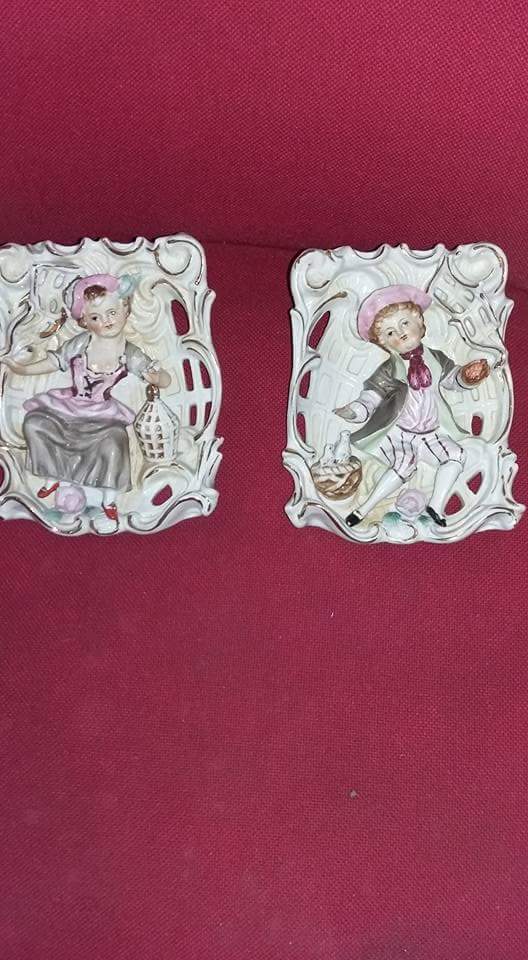 ANTIQUISIMOO's tweet photo. Iconos de porcelana italiana https://t.co/815sz9iDjr