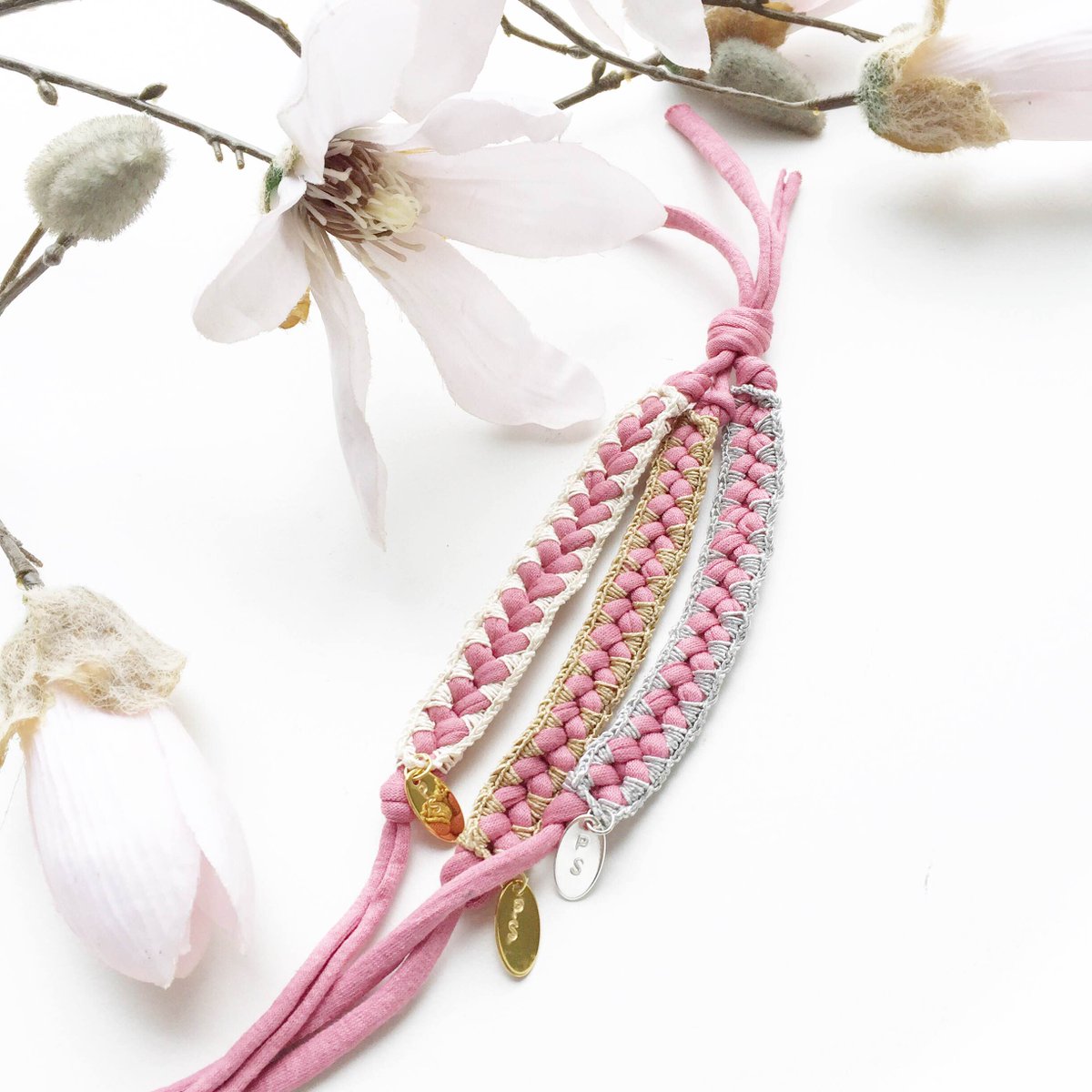 Boho gehaakte armband ** Precious Pink** ow.ly/elA5300xla8