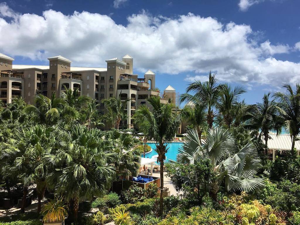 This is the #hotelroomview - courtesy of #GrandCayman and #CISHRP - that makes every air c… ift.tt/1TAaXBG