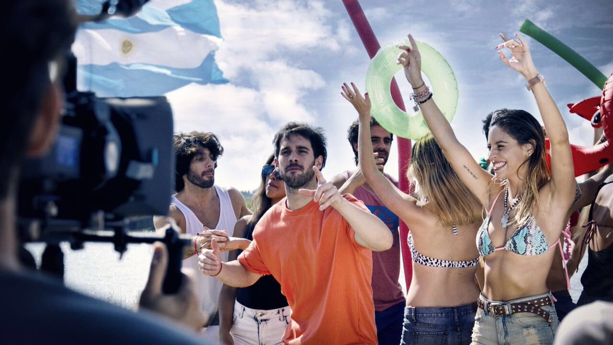walumbaoficial's tweet photo. En este día la bandera Argentina más arriba que nunca!!! #SuenaWalumba https://t.co/7dIPxKUFzx