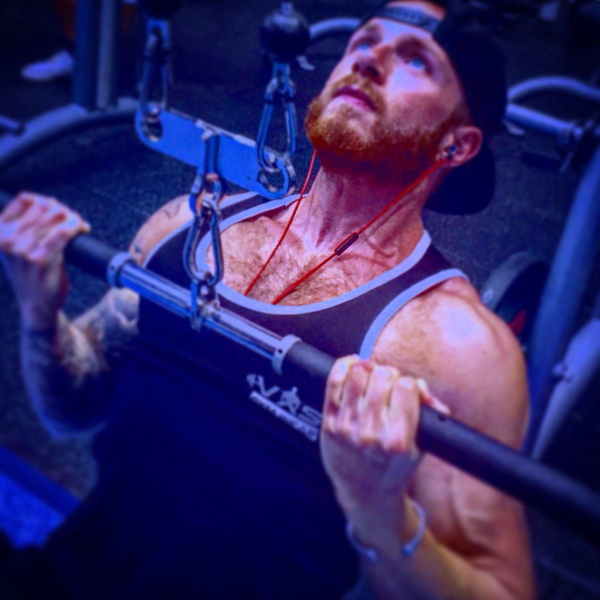 FitGuruLuke's tweet photo. @FitGuru_dave @VXSgymwear @fit_guru @GYMM0TlVATl0N #gymrat #Backday #tattoo #blueeyes #beard https://t.co/9s7UxGEjFt