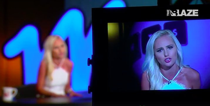 TomiLahren's tweet photo. Illegals with Obamacare and Vets with waiting lines. My final thoughts: https://t.co/lShkxCGWGN https://t.co/hAi5twhGlV