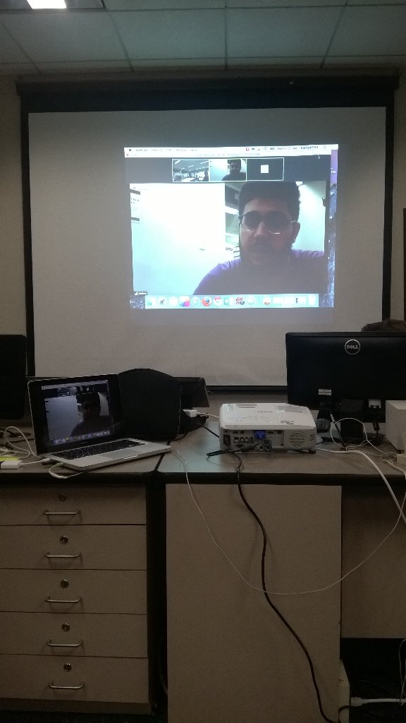BrianLFerguson's tweet photo. Presentation on 3D Printers from U of Chicago into Trabuco Hills High in South OC. Way to go @neprisapp https://t.co/fbBQf6lz9O