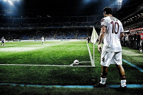 "Me critican por no haberme ido de la Roma, pero este era mi sueño de niño" - Francesco Totti.