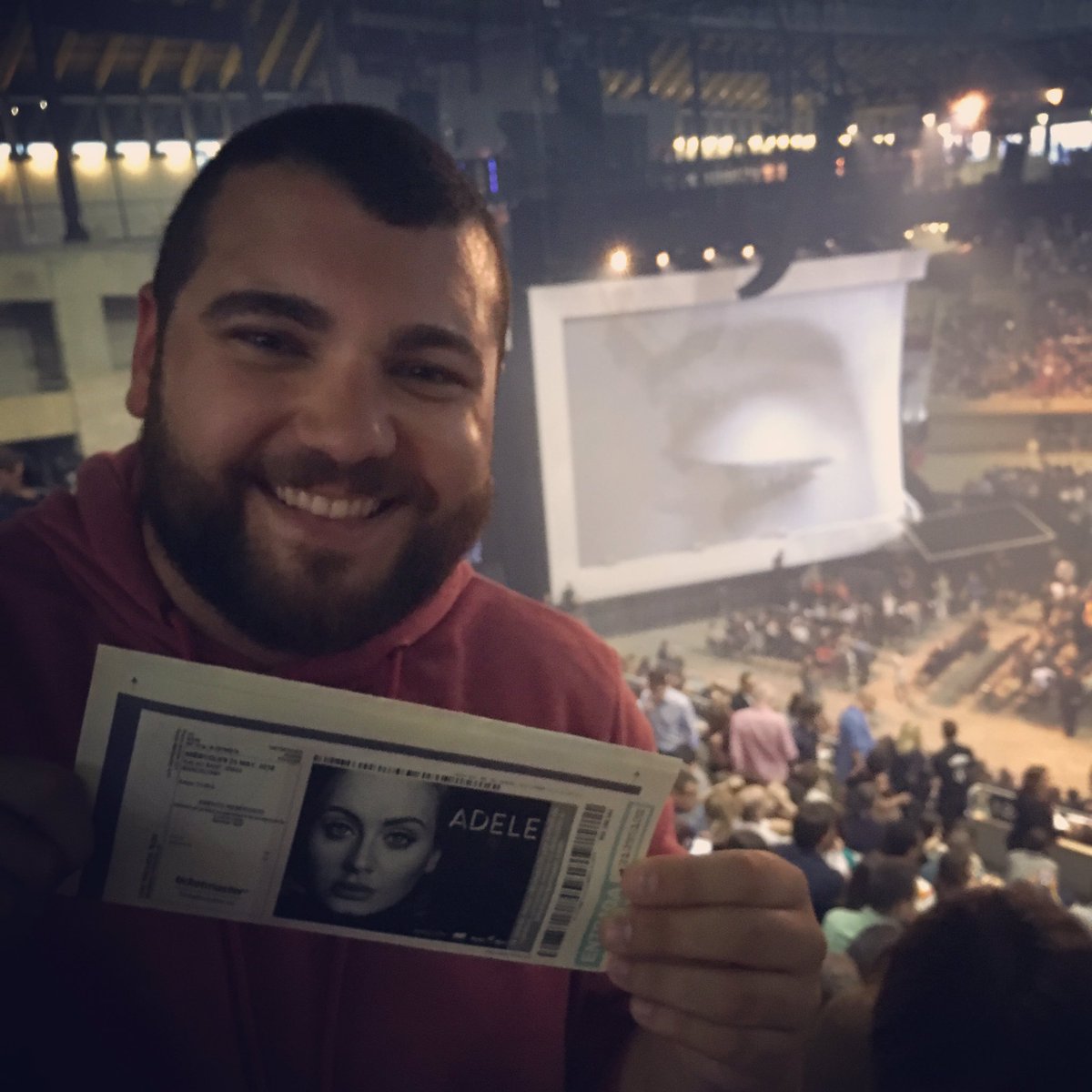 JoseTorga's tweet photo. Ahora si que si! Todo listo para @adele #Adele #adelebarcelona2016 #adelebcn #adelelive2016 https://t.co/WPmjNEuSBl