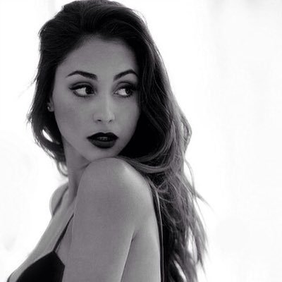 LingerieAndGuns's tweet image. 《Si hay algo seguro en esta vida, es que se puede matar a cualquiera.》
Un RT no mata a nadie, o sí.