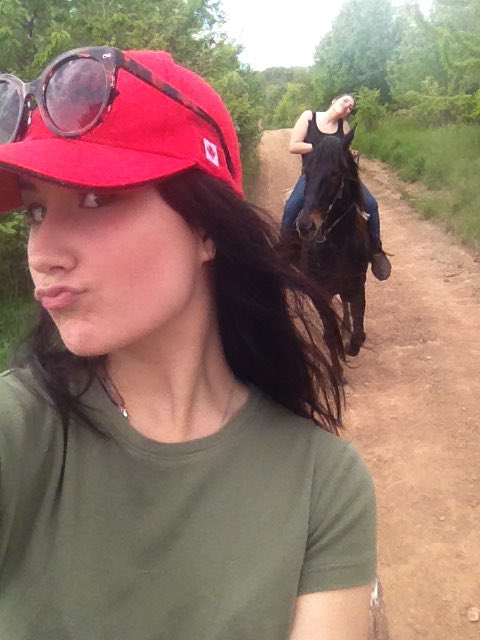 michellevuks's tweet photo. Before Lorena almost ate shit off her horse @Lorenaaromann https://t.co/HpHIo9nAqS