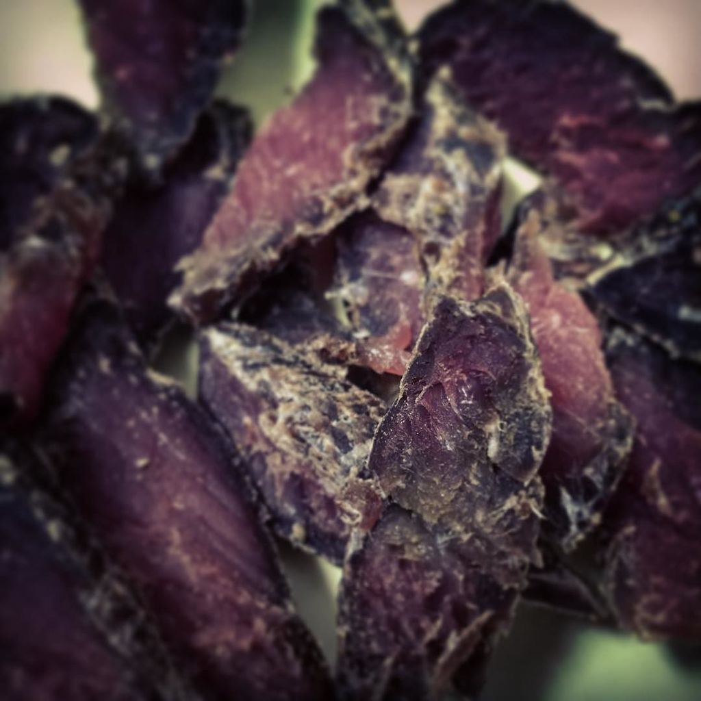 forgiss's tweet photo. Waterbuck Biltong!! Amazingly tasty! #refusetofollow #bowhunter #ethicalhunter #bhcorner https://t.co/6I8QRdGGg9