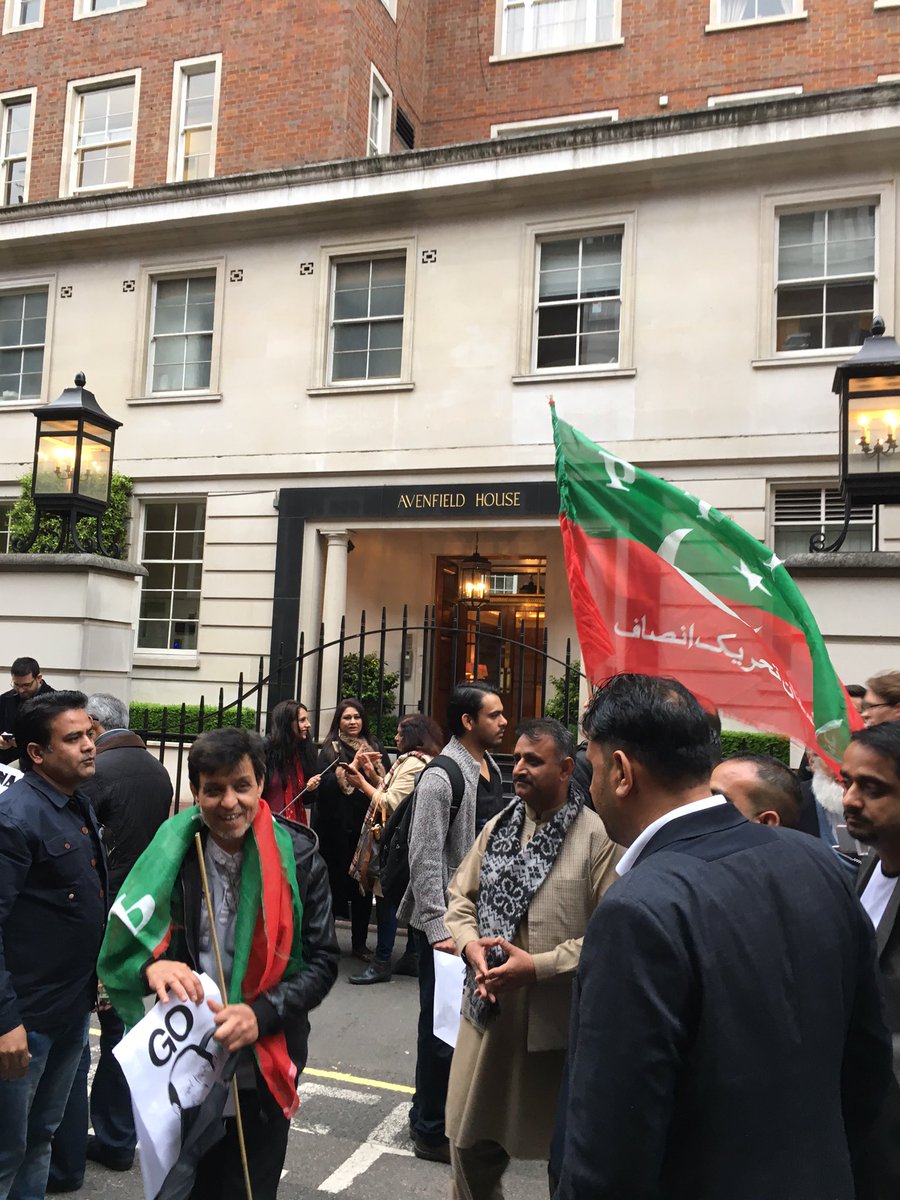 AsadFactor's tweet photo. Earlier today at Park Lane with @wurmian n @AsimKhanPTI
#GoNawazGo
#ProtestAgainstPM https://t.co/1A0GRLSW7B