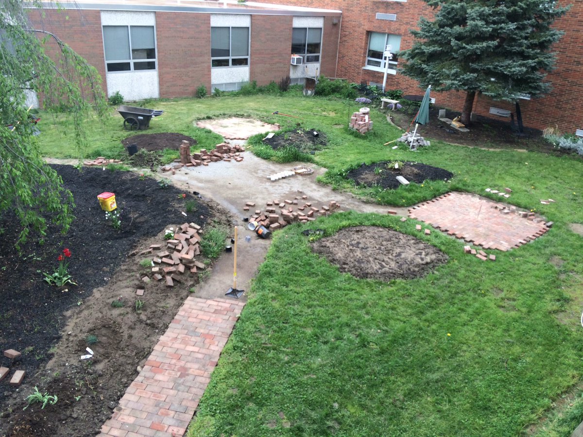 You staying up to watch WTOL11Toledo tonight at 10 and 11? <a href="/scottseeliger/">Scott Seeliger</a> <a href="/DanBlackBGCS/">Dan Black</a> <a href="/JeffDeverBgcs/">Jeff Dever</a> <a href="/NthakurBGCS/">Nthakur</a>