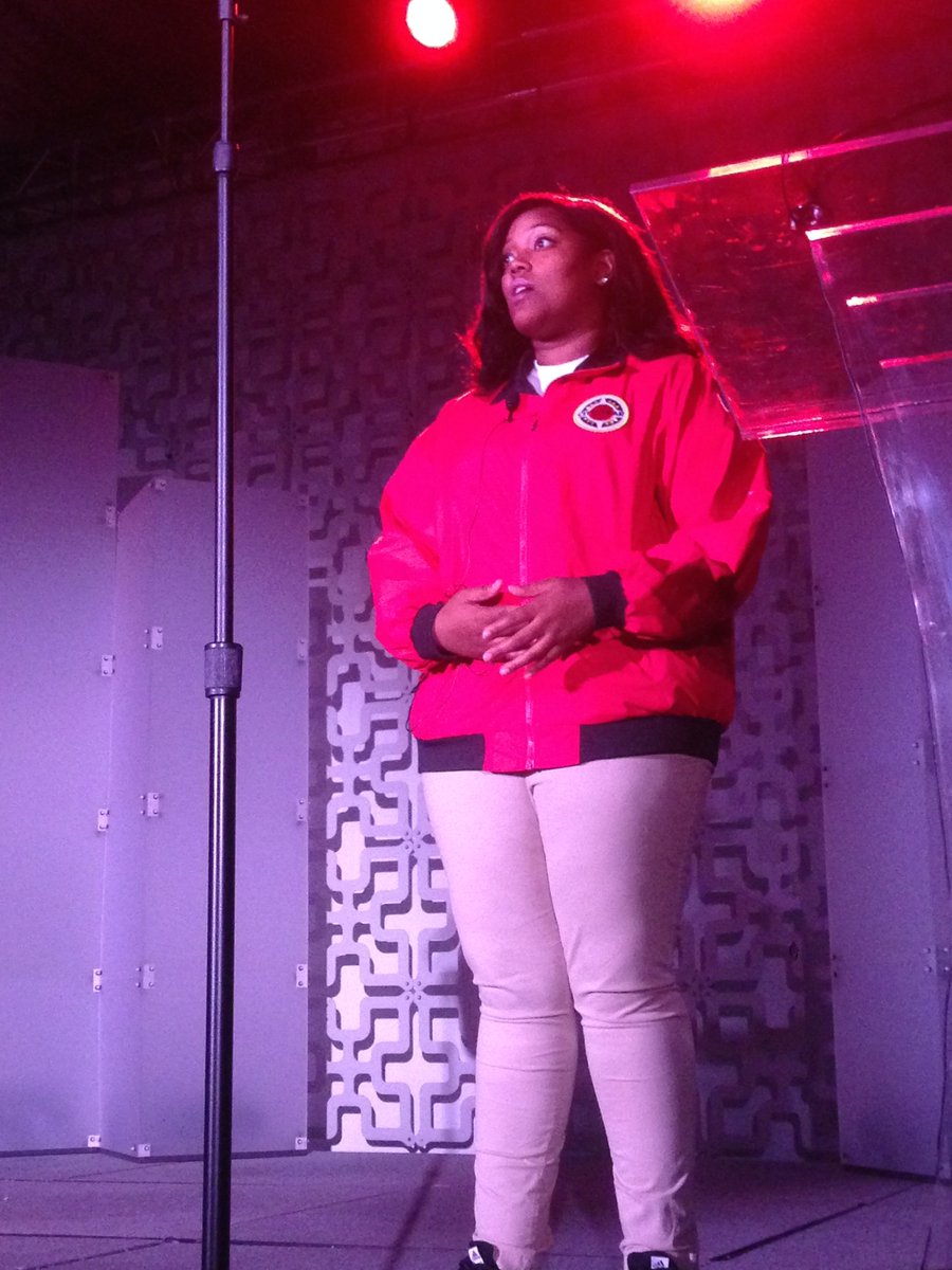 DennisAnalytics's tweet photo. @CityYearPhilly Corps Member Lauren inspires everyone w/ her "Why I Serve" statement. #CYPbuildsTheFuture #CityYear https://t.co/xYDRourFS1