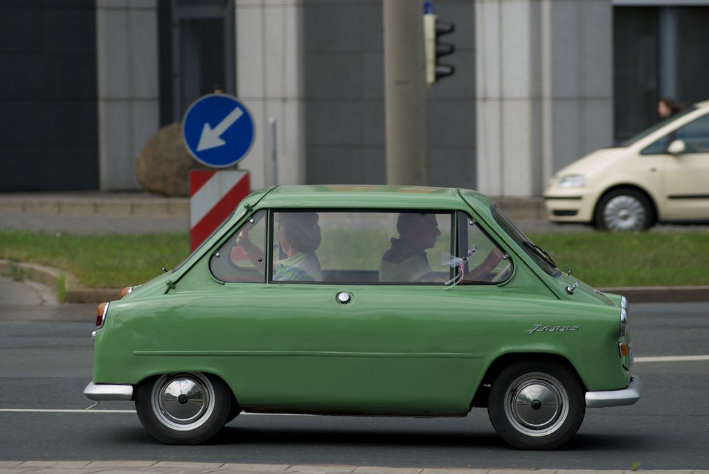 Zündapp Janus（ツェンダップ・ヤヌス）すごく物語性のある車！ なんと