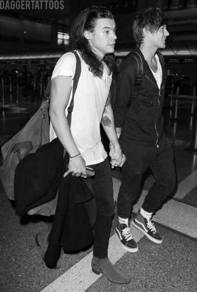 addicpayne's tweet photo. Mi corazón es débil para este tipo de cosas
#larryshipper #LARRYISCOMINGBACK https://t.co/AwEkWvARMr