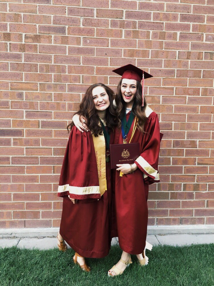 Lamb___Chops3's tweet photo. S/o to my best friends... WE DID IT 😭 https://t.co/qlwFL6DD9q