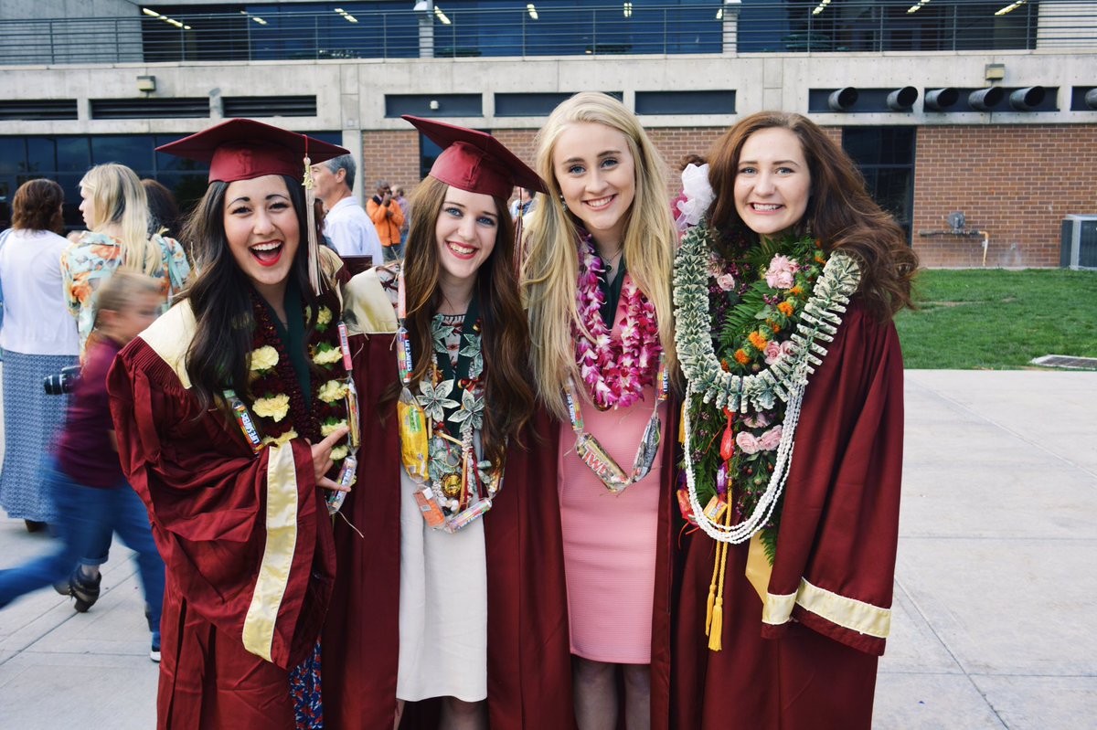 Lamb___Chops3's tweet photo. S/o to my best friends... WE DID IT 😭 https://t.co/qlwFL6DD9q
