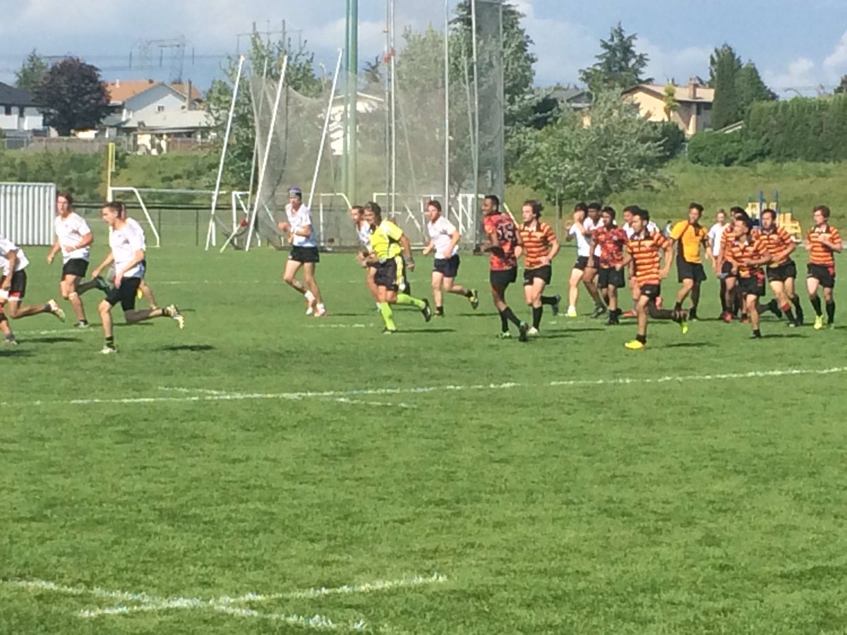 While Tupper knocks off France's Kelsey in AA play.