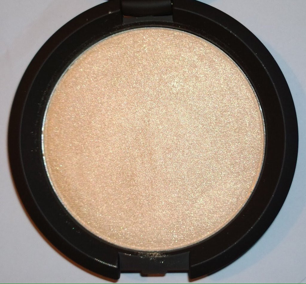 makeupforyoux's tweet image. BECCA x JACLYN HILL CHAMPAGNE POP GIVEAWAY // RT &amp;amp; USE MY MERCARI CODE "GWZXQQ" FOR A CHANCE TO WIN ✨😘