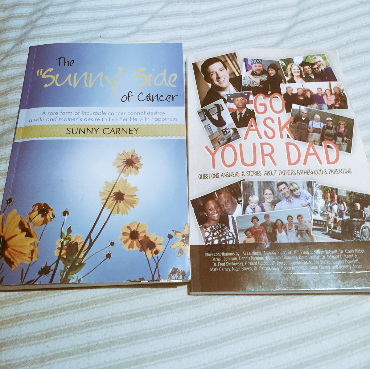 TheAustenCarney's tweet photo. When both of your parents are officially authors #CongratsPops 💯 https://t.co/qehqCPY0kq