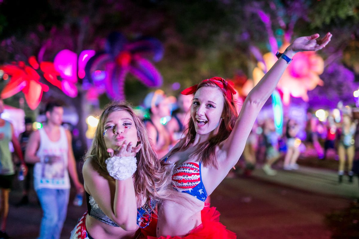 sunsetevents's tweet photo. Early fulfillment for @SMFTampa has begun -- get the scoop to grab your tickets early! https://t.co/zNfjugosk7 https://t.co/HjATeKib0J