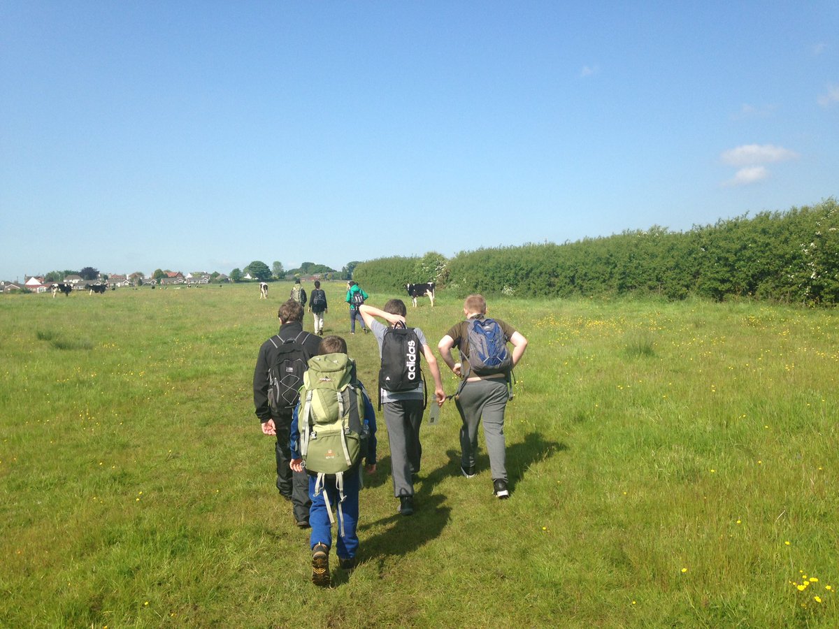 AssisiStepUp's tweet photo. Practice walk, putting up tents for @asfaDofE in #Irby today,looking forward to Wales for bronze award @ACADEMYSFA https://t.co/TN4MLXGbPC